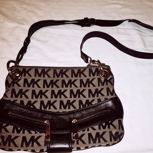 Michael Kors Crossbody purse